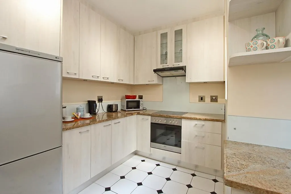 Berkeley Square Apartment Cape Town 0*,  South Africa